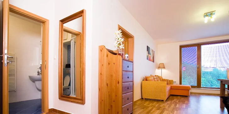 Útulné horské apartmány až pro 8 lidí v srdci Krkonoš: posezení u táboráku i výlety do okolí