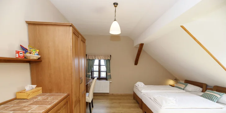 Léto v srdci Šumavy: krásný hotel s polopenzí a bazénem