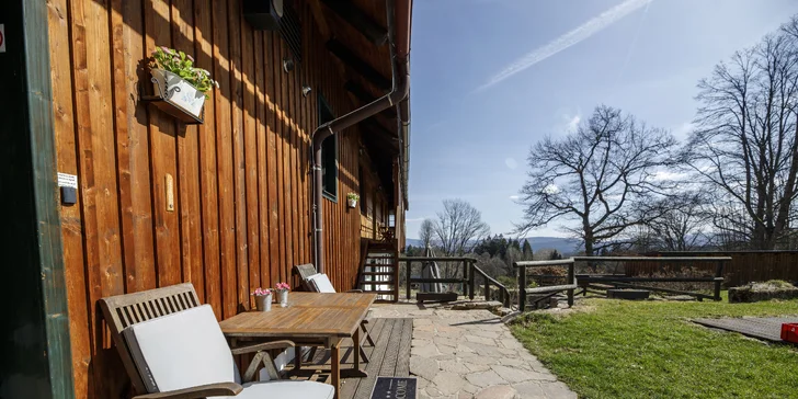 Léto v srdci Šumavy: krásný hotel s polopenzí a bazénem