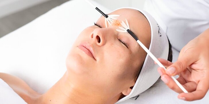 Kosmetické ošetření vč. masáže, alginátové masky či světelné terapie