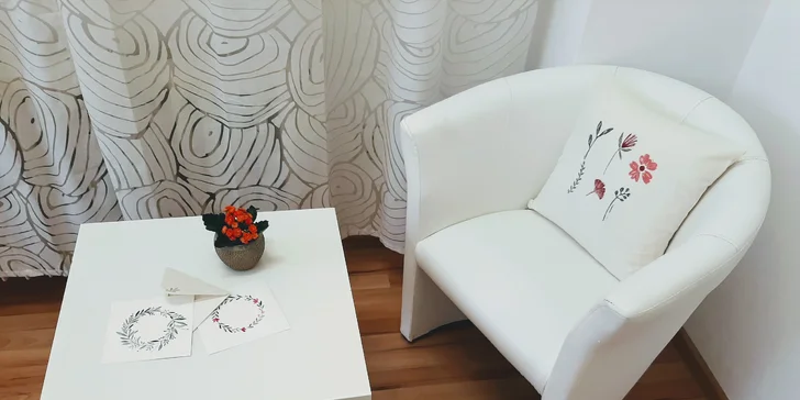 Kosmetické balíčky: laminace obočí, peeling, masáž, maska i líčení