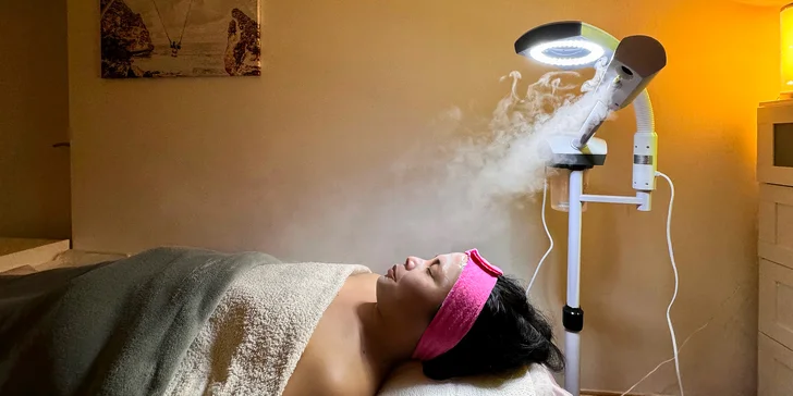 Ošetření pleti přírodní kosmetikou včetně masáže, možnost ultrazvukové špachtle i úpravy obočí
