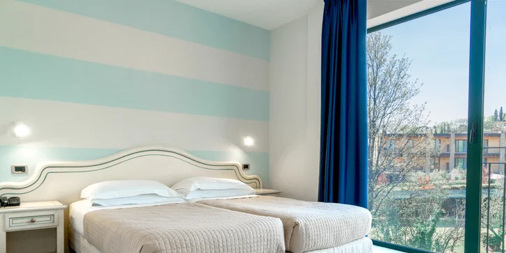 Lago di Garda: 4* hotel s bazénem a panoramatickou terasou hned u jezera, polopenze v ceně