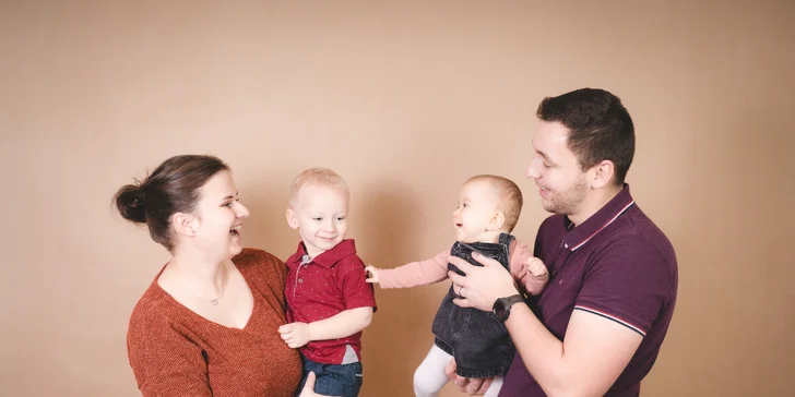 Exteriérové focení: těhotenské, rodinné, portrétní, newborn, dětí i zvířat