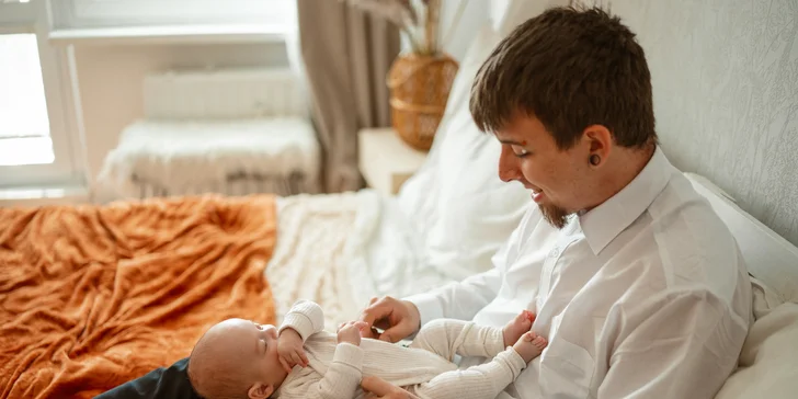 Rodinné či new born focení v ateliéru v boho stylu: 8 upravených snímků