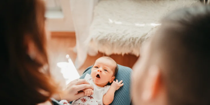 Rodinné či new born focení v ateliéru v boho stylu: 8 upravených snímků
