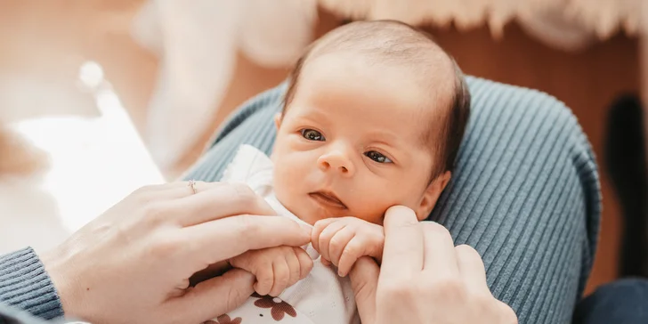 Rodinné či new born focení v ateliéru v boho stylu: 8 upravených snímků