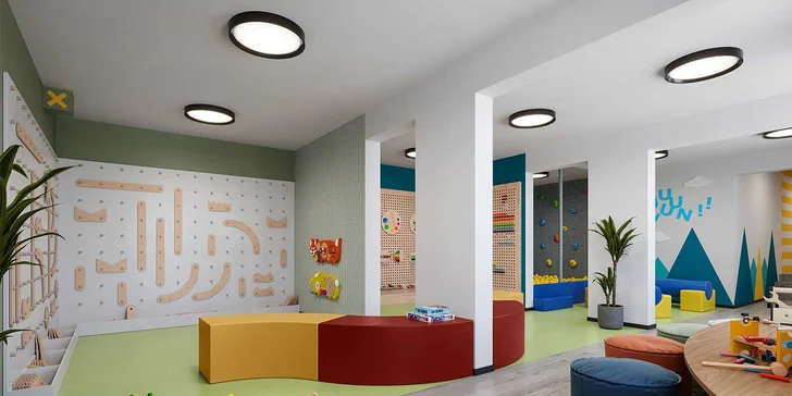 Rabac na Istrii: hotel 70 m od pláže, venkovní a dětský bazén, plná penze, 3. osoba zdarma