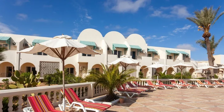 Djerba s all inclusive: Hotel Le Petit Palais**** s bazénem a blízko pláže, letenky a transfery