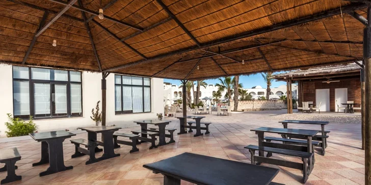 Djerba s all inclusive: Hotel Le Petit Palais**** s bazénem a blízko pláže, letenky a transfery