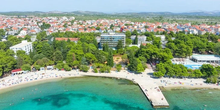 Dovolená v chorvatských Vodicích: Depandance Imperial Green 3* ubytování vč. polopenze a dopravy busem
