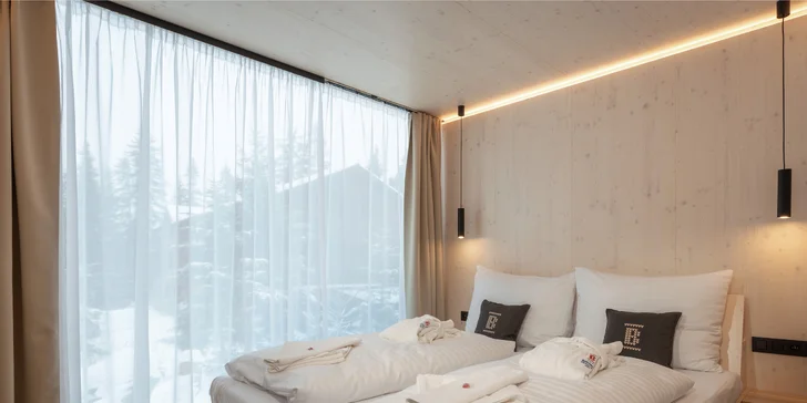 Dovolená v unikátních Björnson Tree Houses s novým venkovním wellness, 2 děti do 9,9 let zdarma