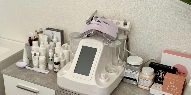 Omlazení pleti: lifting, ultrazvukové či manuální čištění, karboxyterapie, TC Plus peeling nebo mezoterapie