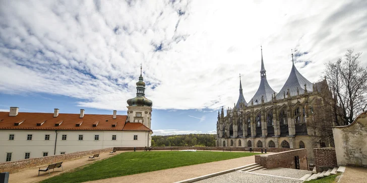 Pobyt v Kutné Hoře u chrámu sv. Barbory: polopenze i vstupenky do chrámu
