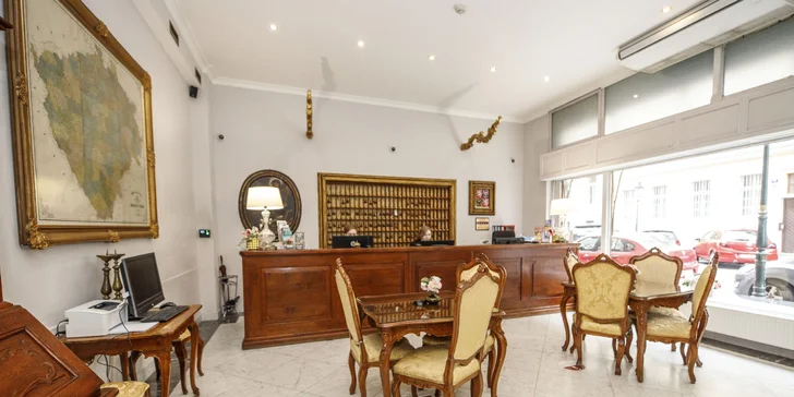 4* hotel na Starém Městě: snídaně v ceně a Karlův most za rohem