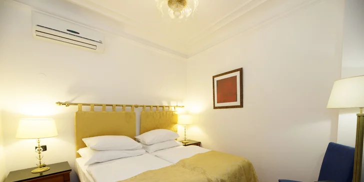 4* hotel na Starém Městě: snídaně v ceně a Karlův most za rohem