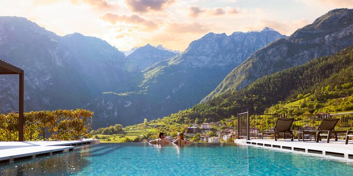 Aktivní pobyt blízko jezera Molveno a města Trento: polopenze, venkovní bazén i karta slev