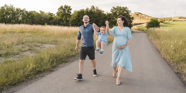 Exteriérové focení: těhotenské, rodinné, portrétní, newborn, dětí i zvířat