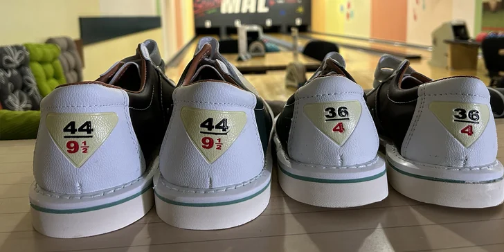 1 nebo 2 hodiny bowlingu až pro 4 hráče v centru Českých Budějovic