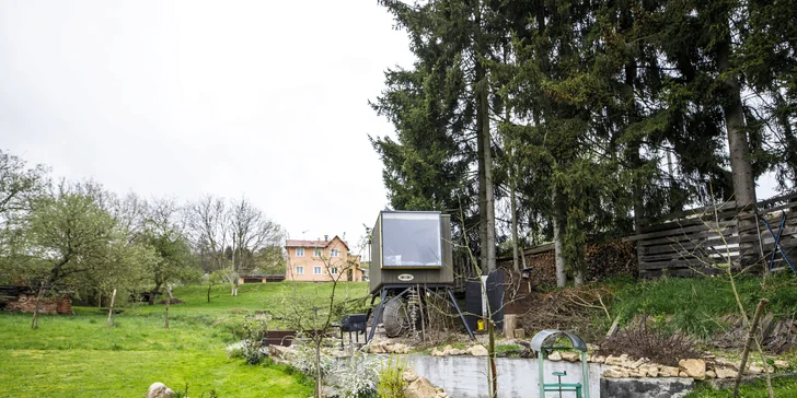 Ubytování v dřevěném posedu u potůčku s možností poctivé snídaně
