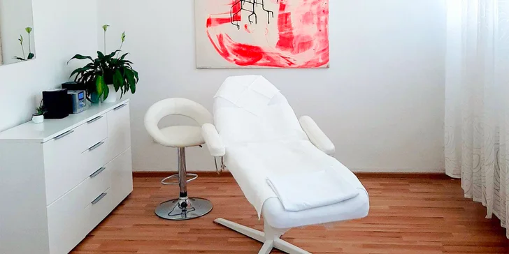 Kosmetické balíčky: laminace obočí, peeling, masáž, maska i líčení