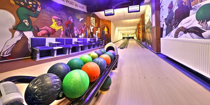 Až 2 hod. bowlingu až pro 8 osob i s křupavou pizzou o průměru 40 cm