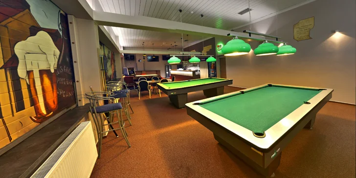 Až 2 hod. bowlingu až pro 8 osob i s křupavou pizzou o průměru 40 cm