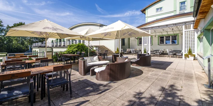 Pobyt v Plzni: 4* hotel se snídaní, tenisem, padelem a drinkem