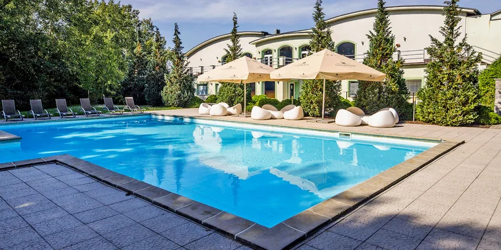Pobyt v Plzni: 4* hotel se snídaní, tenisem, padelem a drinkem