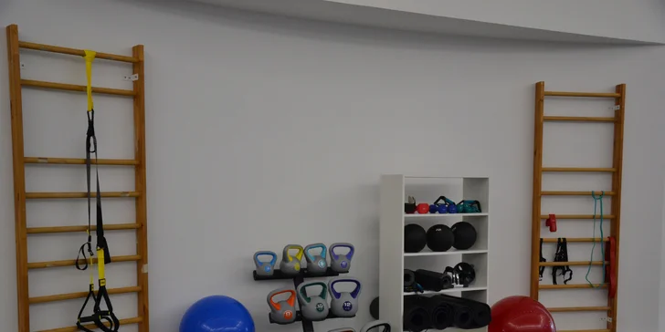 Vstup do nově otevřeného fitness GymArena Liberec a iontový nápoj