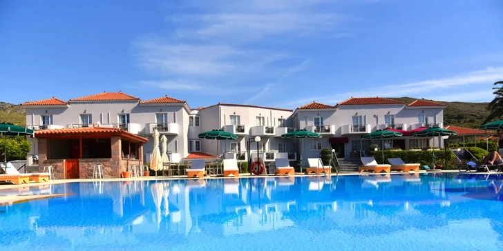 All inclusive dovolená na ostrově Lesbos: Hotel Bella Vista**** s bazénem a hned u pláže