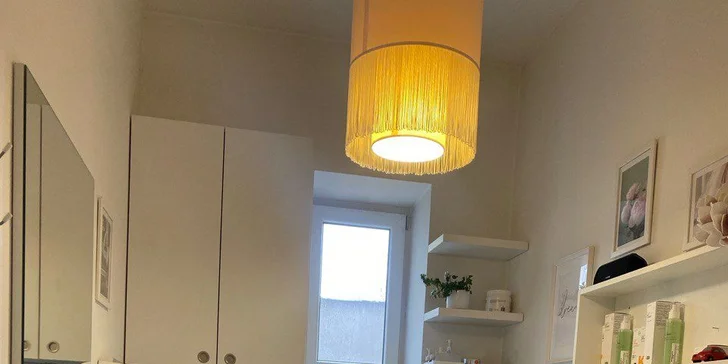 Kosmetické ošetření dle výběru: peeling, hydratace i lifting, proti akné i vráskám