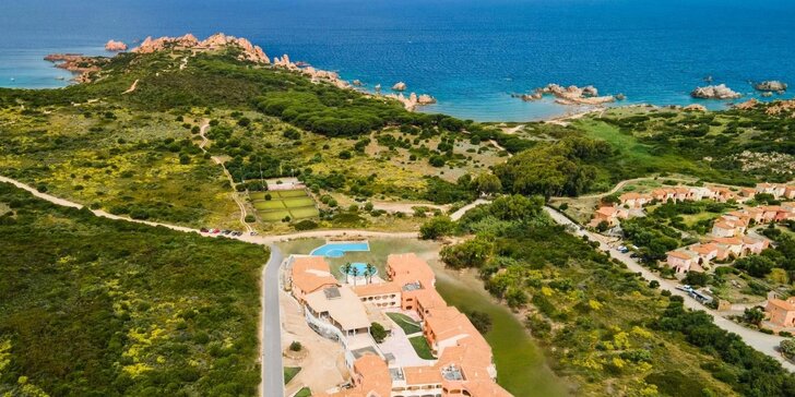 Dovolená na Sardinii: 4* hotel Red Sun Village, all inclusive, bazén i letenky
