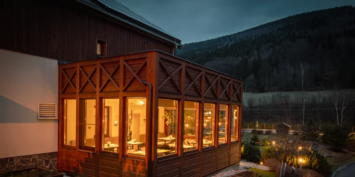 4* hotel v Ludvíkově v oblasti CHKO Jeseníky: snídaně, bazén i možnost vířivky
