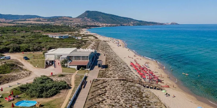 Sardinie s plnou penzí: Hotel Bellevue Resort Sardinia**** u písčité pláže, letenky i transfery v ceně