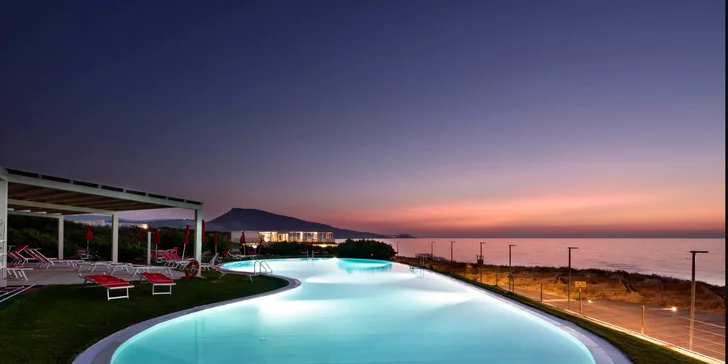 Sardinie s plnou penzí: Hotel Bellevue Resort Sardinia**** u písčité pláže, letenky i transfery v ceně