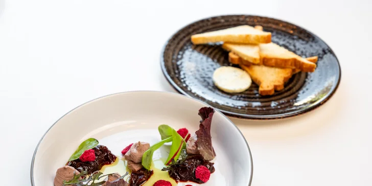 6chodové francouzské menu pro 2 osoby: maso i mořské plody, kuchař s michelinskou praxí
