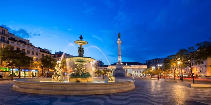 Prodloužený víkend v Lisabonu: letecká doprava i transfer, 3 noci v hotelu se snídaní, průvodce