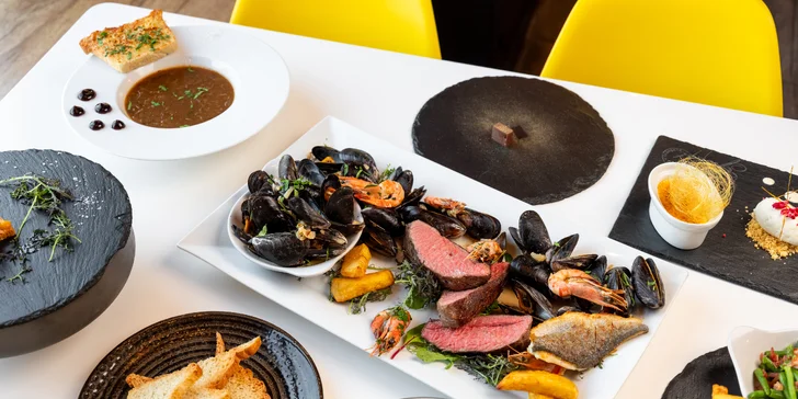 6chodové francouzské menu pro 2 osoby: maso i mořské plody, kuchař s michelinskou praxí