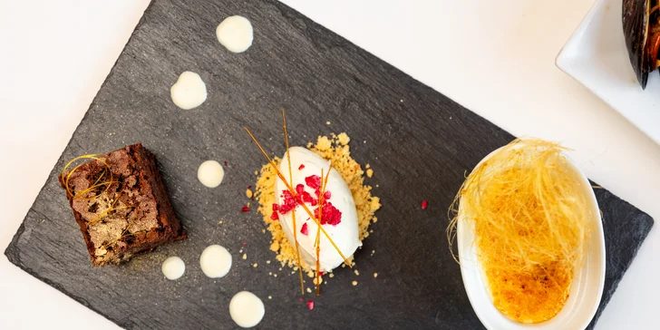 6chodové francouzské menu pro 2 osoby: maso i mořské plody, kuchař s michelinskou praxí