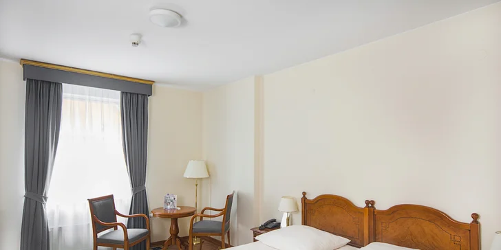 Hotel v centru Vratislavi jen 5 min pěšky od Staroměstského náměstí: wellness, snídaně či polopenze