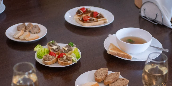 Exkurze na šnečí farmu včetně 5chodového degustačního menu s moravským vínem k tomu