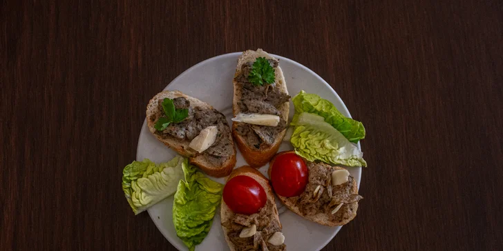 Exkurze na šnečí farmu včetně 5chodového degustačního menu s moravským vínem k tomu