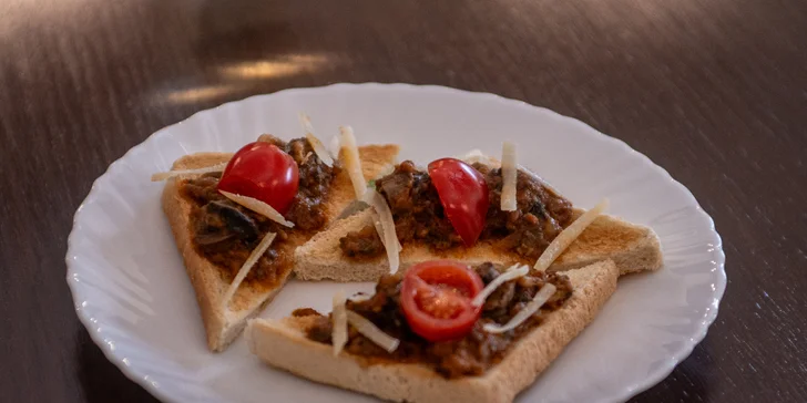 Exkurze na šnečí farmu včetně 5chodového degustačního menu s moravským vínem k tomu
