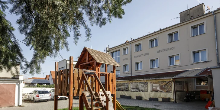 Oddech na Plzeňsku: nově zrekonstruovaný hotel, polopenze i vířivka na pokoji