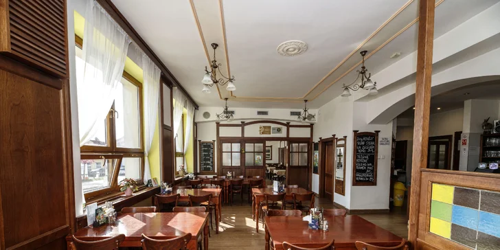 Oddech na Plzeňsku: nově zrekonstruovaný hotel, polopenze i vířivka na pokoji