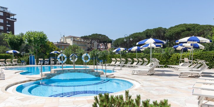 Cervia u Rimini: 4* hotel u pláže, venkovní bazén a k tomu snídaně či polopenze