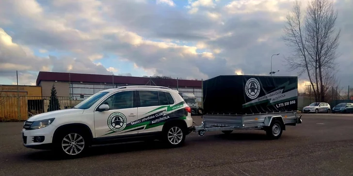Poukaz na řidičský průkaz B nebo na motorku v hodnotě 2500 nebo 5000 Kč, zbytek doplatíte na místě