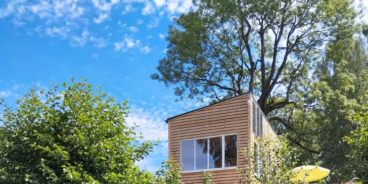 Dovolená v Českém Švýcarsku: tiny house u rybníku i privátní horký sud