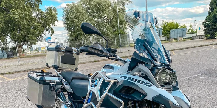 Pronájem motorky BMW R 1200 GS Adventure na den či víkend s neomezeným nájezdem